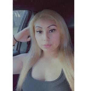 Meet your Posher, Mia